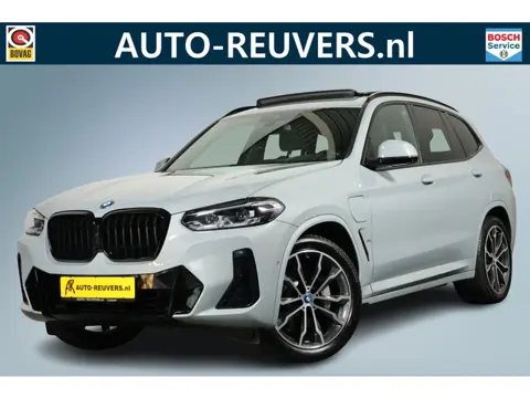 BMW X3 xDrive30e M-Sport / Panorama / Leder / HUD / Trekhaak / ACC / 360 Camera