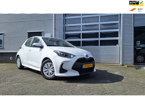 Toyota Yaris 1.5 Hybrid Active/Camera/Cruise/Afneembare trekhaak/Enz