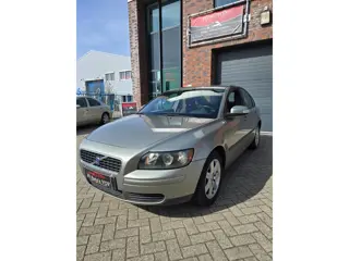 Volvo S40 2.4i Kinetic weinig kilometers