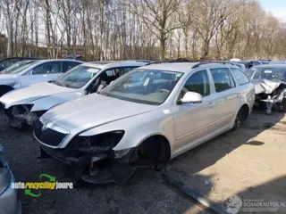Škoda Octavia onderdelen (kleur: LA7W) donorauto (bj 2009)