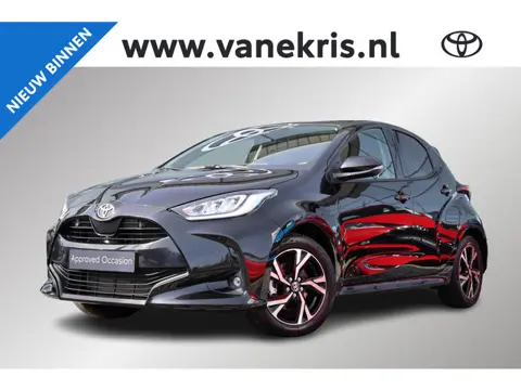 Toyota Yaris 1.5 Hybrid 115 Dynamic, BSM, Stoelverwarming, Stuurverwarming, Parkeersensoren.