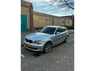 BMW 1-serie 116i 122PK Business Line (bj 2009)