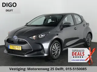Toyota Yaris 1.5 HYBRIDE GRAYLINE NAVIGATIE GARANTIE TOT 2033 ! CAMERA.CRUISE. CLIMA.ALS NIEUW !