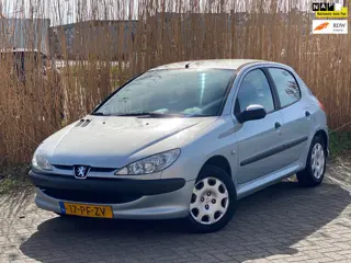 Peugeot 206 1.4 X-line Nieuwe Apk
