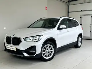 BMW X1 sDrive18i Automaat | Trekhaak | Stoelverwarming | PDC | Navi | 2 jaar BMW Garantie |