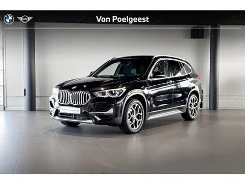 BMW X1 sDrive20i Business Edition Plus | X-Line | Stoelverwarming | Head-Up Display | Achteruitrijca