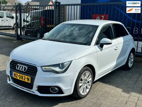 Audi A1 Sportback 1.4 TFSI Ambition Pro Line Business / STOELVERWARMING / SENSOREN / NAVIGATIE / BLU