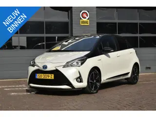Toyota Yaris 1.5 Hybrid Bi-Tone