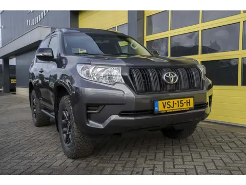 Toyota Land Cruiser 2.8 D-4D-F Comfort High Roof Blind Van