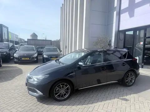 Toyota Auris 1.8 Hybrid LEER! PANO! LED! NAVI! INRUIL MOGELIJK!