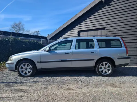 Volvo V70 2.4 T Comfort Line (bj 2002)