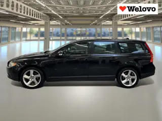 Volvo V70 2.0 Momentum Leder, trekhaak, goed onderhouden...