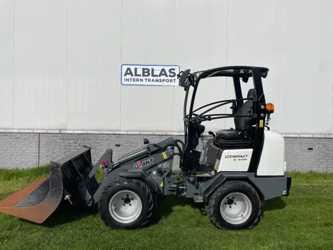 Giant 332SWT Xtra Giant shovel vol opties!! slechts 1030 uur