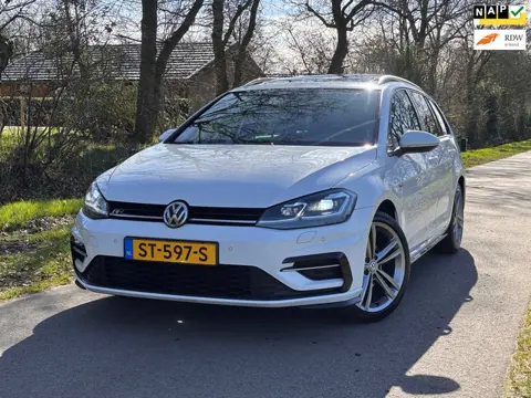 Volkswagen Golf Variant 1.5 TSI Highline Business R | DSG + Cruise + Pano |