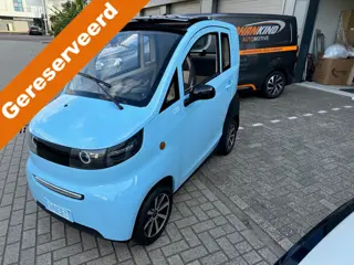 Aima A520 Rijden zonder help met AM - scooter rijbewijs.  wegenbelasting vrij Opladen op 220Volt.