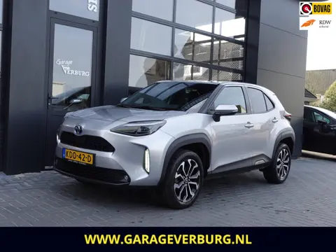Toyota Yaris Cross 1.5 Hybrid Business Plus (Navigatie,Keyless,Camera,AdaptiveCruise,Stoel/stuurverw