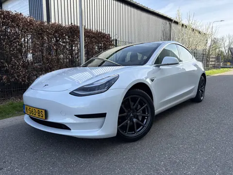 Tesla Model 3 Standard RWD Plus 60 kWh / AUTOMAAT / NAVI / LEER / PANORAMADAK / INCL BTW