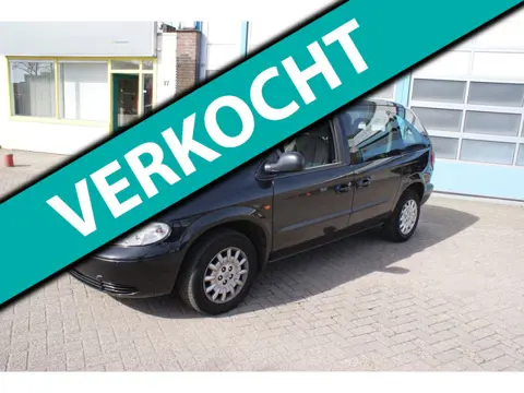 Chrysler Grand Voyager 3.3i V6 SE Luxe zo mee voor rij of sloop motor en bak goed