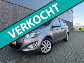 Hyundai I20 1.2i i-Deal/Nieuwe APK en beurt/Trekhaak/1ste eigenaar/