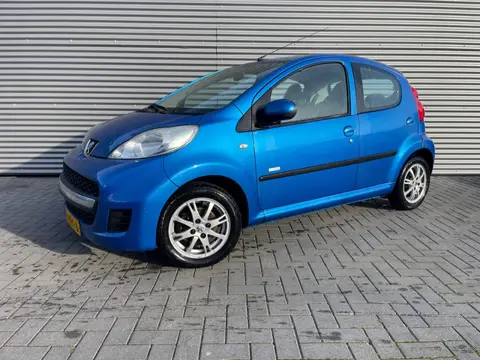 Peugeot 107 1.0-12V Millesim 200 2011 airco / lmv / toerenteller