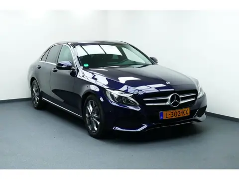 Mercedes-Benz C-Klasse 200 CDI Premium Plus. Half Leer, Led Koplampen, Stoelverw, Navi, 17"LMV