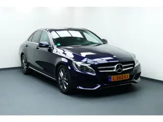 Mercedes-Benz C-Klasse 200 CDI Premium Plus. Half Leer, Led Koplampen, Stoelverw, Navi, 17"LMV