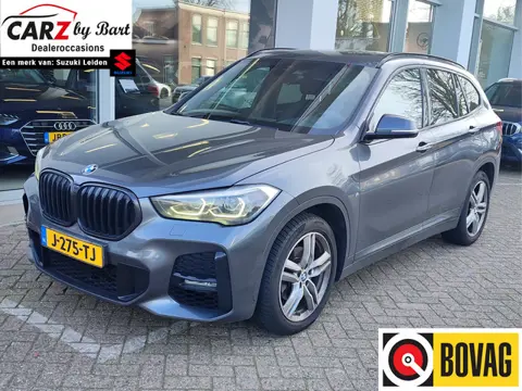 BMW X1 SDRIVE18i HIGH EXECUTIVE AUT. Open dak | Leder | LED | Stoelverwarming