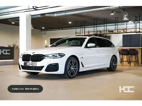 BMW 530 e xDrive Touring M Sport | Pano | Ruit Leder