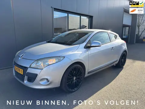 Renault Mégane Coupé 2.0 TCe 180 Dynamique / Navigatie / Lichtmetalen Velgen!