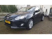 Ford Focus Wagon 1.0 EcoBoost Titanium Koppakking lek. Meeneemprijs wel een schitterend mooie auto.
