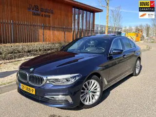 BMW 5-serie 520i High Executive, schuifdak, comfortstoelen, Adaptive LED