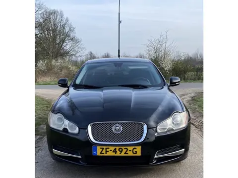 Jaguar XF 3.0D V6 Luxury (bj 2010, automaat)