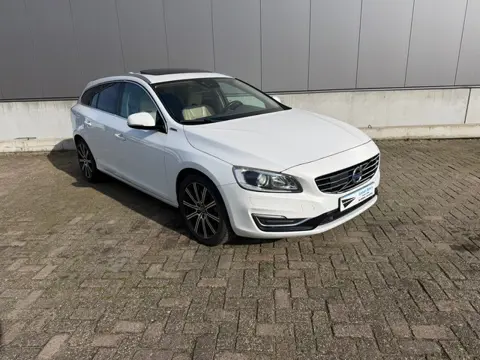 Volvo V60 2.4 D6 AWD Plug-In Hybrid Summum