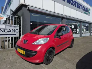 Peugeot 107 1.0-12V XR (bj 2005)