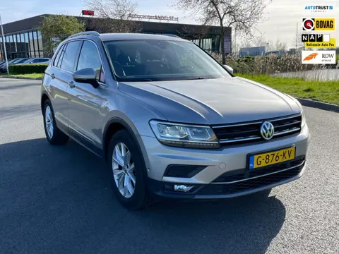 Volkswagen Tiguan 1.5 TSI ACT Highline, Aut, Acc, Cam, Navi, Pdc, Stoelvrw, Leder, LED, 1e eig afk, 