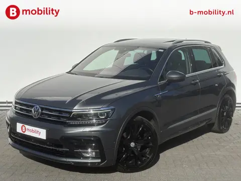 Volkswagen Tiguan 1.4 TSI R-Line Business Automaat Trekhaak 1800kg | Panoramadak | Leer | Camera | A