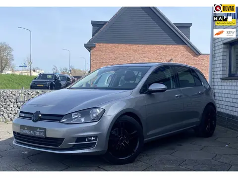Volkswagen Golf 1.0 TSI Business Edition Connected/ Clima/ LED/ PDC/ Privacyglass