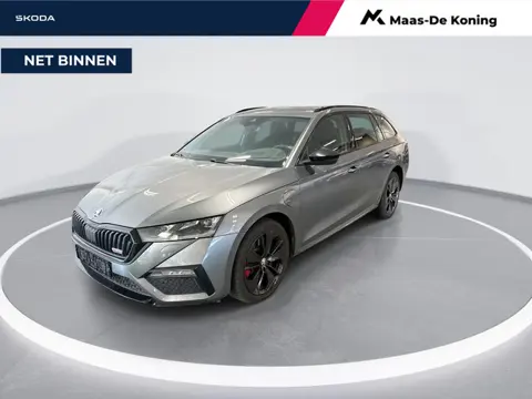 Skoda Octavia 1.4 TSI 245pk DSG RS iV · Wegklapbare Trekhaak · Apple/Android Car Play · Navigatie · 