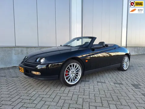 Alfa Romeo Spider 2.0-16V TwinSpark -18 inch - airco -