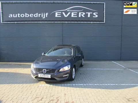 Volvo V60 1.6 D2 Momentum Automaat schuifdak recent nieuwe distributie scherpe export prijs lichte g
