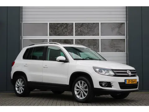 Volkswagen Tiguan 1.4 TSI Sport&Style Cruise/Camera/Panodak/Stoelverwarming/Bi-Xenon/Keyless/PDC/Nav