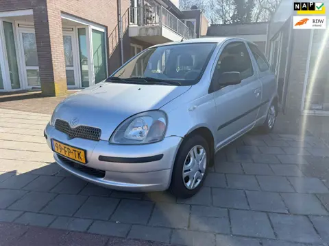 Toyota Yaris 1.0-16V VVT-i Luna nieuwe APK 3 DEURS