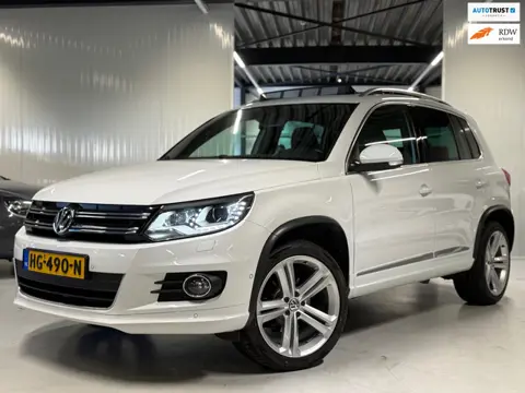 Volkswagen Tiguan 1.4 TSI R-Line Edition|Pano|Automaat|Trekhaak!