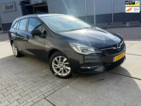 Opel Astra Sports Tourer 1.2 Edition 6 BAK Volledig onderhouden