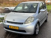 Daihatsu Sirion 2 1.3-16V Comfort 5-Drs Airco Electric pakket Audio/CD LMV 16" ABS Getint glas Color