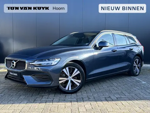 Volvo V60 2.0 B3 Essential Edition let op  5600 km    Adaptive cruise control/ nav/tel/ trekhaak