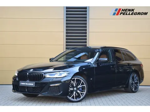 BMW 5 Serie Touring 540i xDrive High Executive * M-Sport * Stuurverwarming * Comfortstoelen * Panora