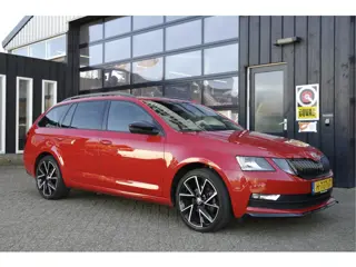 Škoda Octavia Combi 1.5 TSI Greentech Sport Business Automaat | NL-Auto | Clima | Trekhaak | Carplay