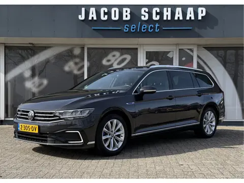 Volkswagen Passat Variant 1.4 TSI PHEV GTE / Trekhaak (1.600 KG) / Keyless / Carplay / Sensoren V+A 