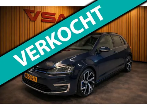 Volkswagen Golf 1.4 TSI GTE|DSG|PANO|Trekhaak|DAB|Leder|Carplay|Camera|Cruise|PdC|Stoelvw| full-opti